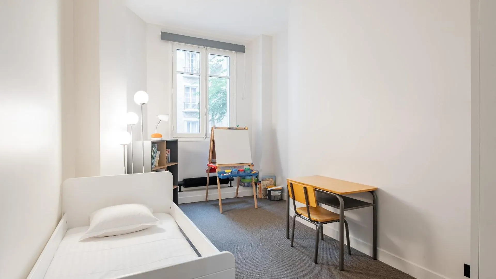 Veeve - Light & Luxe In Les Batignolles Paris