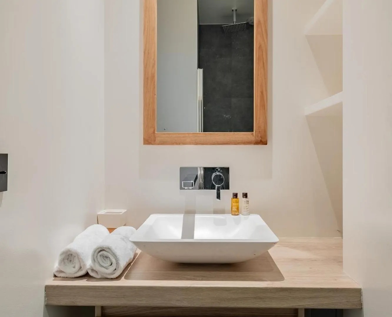 Apartment Veeve - Light & Luxe In Les Batignolles