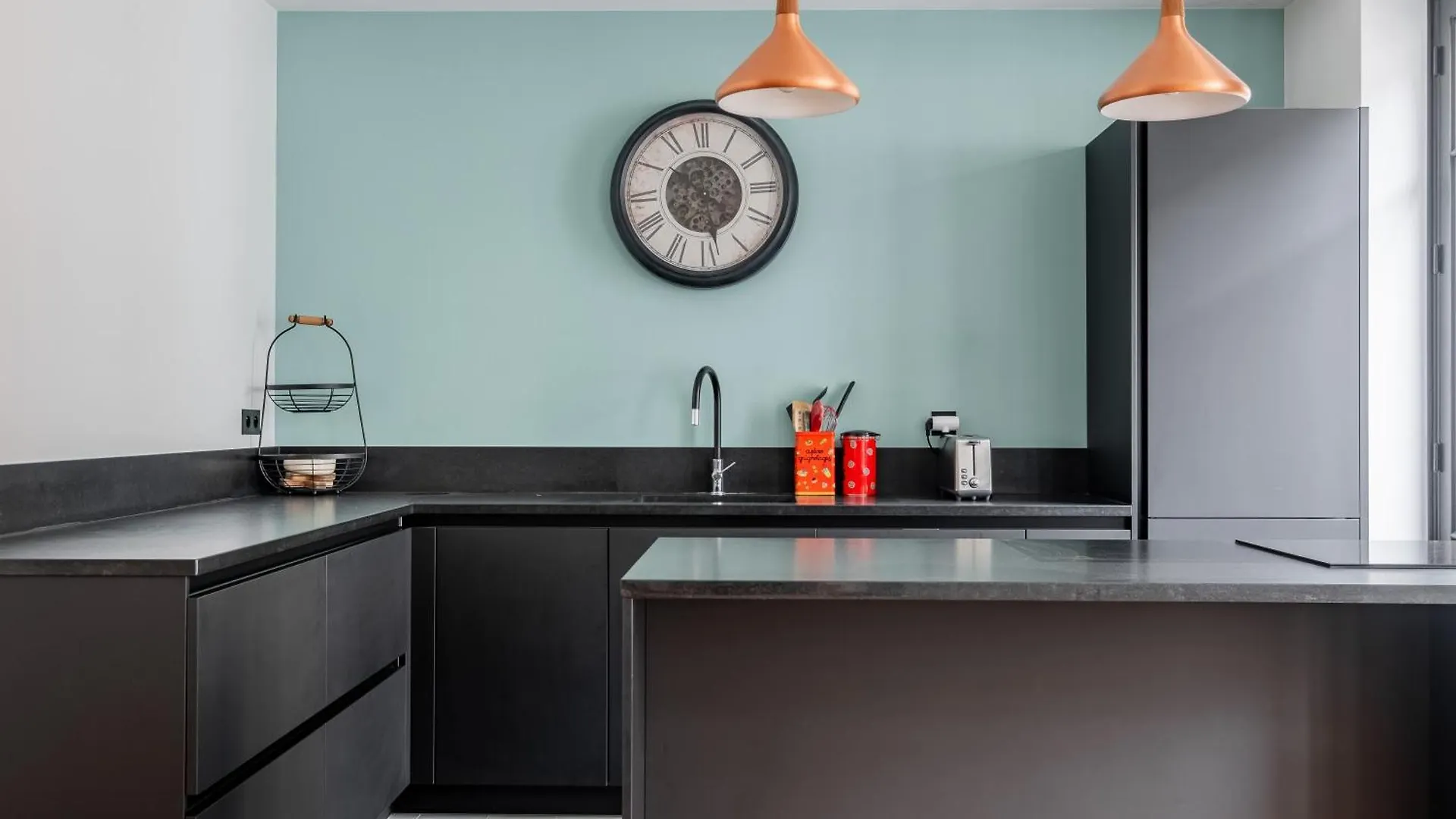 Apartment Veeve - Light & Luxe In Les Batignolles *